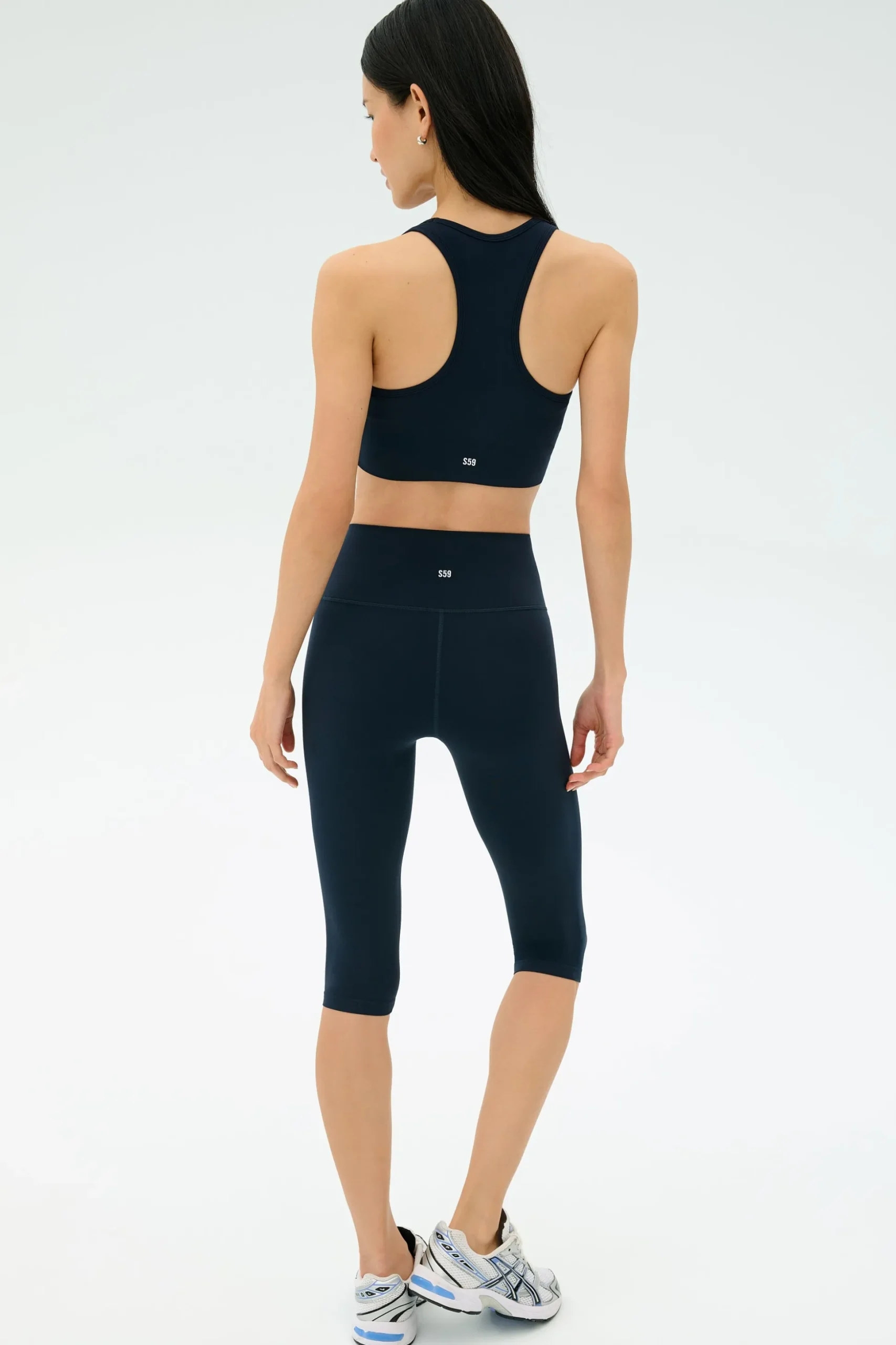 Airweight High Waist 16" Capri Legging
