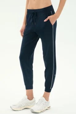 Airweight Jogger 7/8 with Piping