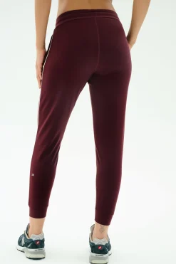 Airweight Jogger 7/8 with Piping