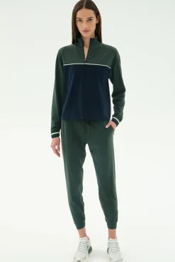 Airweight Jogger 7/8 with Piping
